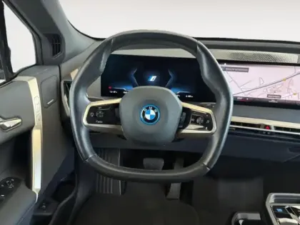 Photo 11 BMW Ix  xDrive50 523ch