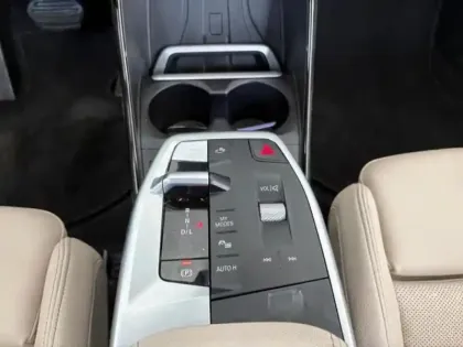 Photo 10 BMW Serie 2 Série 2 ActiveTourer 225e 245ch xDrive Luxury DKG7