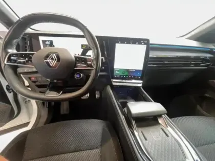 Photo 27 Renault Austral  1.2 E-Tech full hybrid 200ch Iconic esprit Alpine