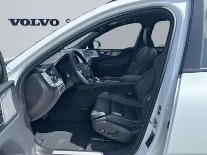 Photo 8 Volvo Xc60  T6 Hybride Rechargeable 335ch Black Edition Geartronic 8 AWD