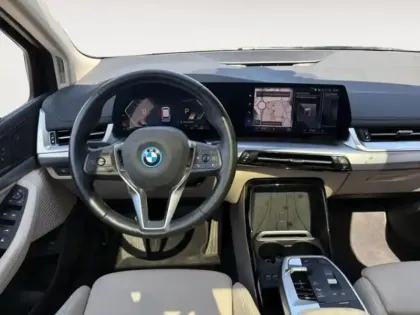 Photo 6 BMW Serie 2 Série 2 ActiveTourer 225e 245ch xDrive Luxury DKG7