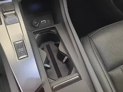 Photo 18 Peugeot 408  PHEV 225 e-EAT8