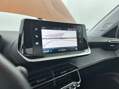 Photo 19 Peugeot 2008  PureTech 100 S&S BVM6