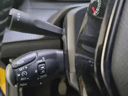 Photo 25 Peugeot 208  PureTech 100 S&S BVM6