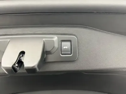 Photo 39 Renault Espace  E-Tech full hybrid 200 GSR2