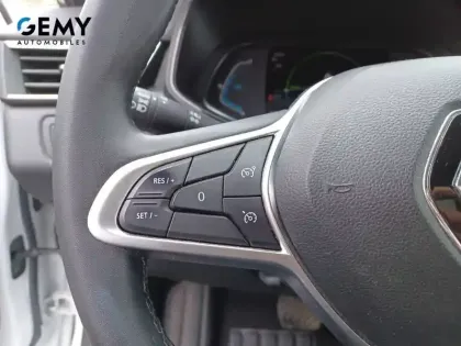 Photo 13 Renault Clio  E-Tech full hybrid 145