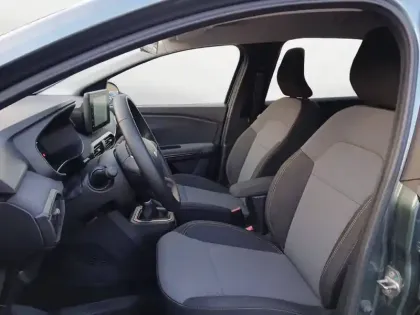 Photo 10 Dacia Jogger  Hybrid 140 7 places GSR2