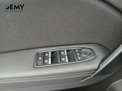 Photo 31 Renault Symbioz  E-Tech full hybrid 145
