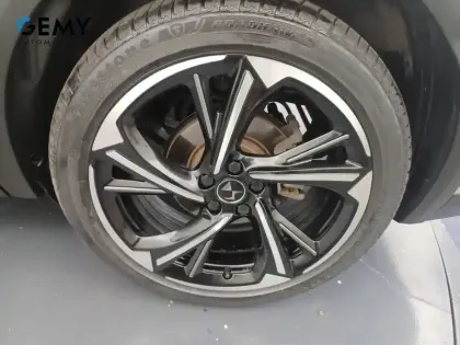 Photo 10 DS DS 7 DS7 Crossback Hybride E-Tense 225 EAT8