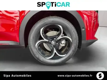 Photo 8 Alfa Romeo Junior  1.2 Ibrida 145 ch e-DCT6
