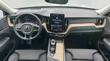 Photo 13 Volvo XC60  T6 AWD Hybride rechargeable 253 ch+145 ch Geartronic 8
