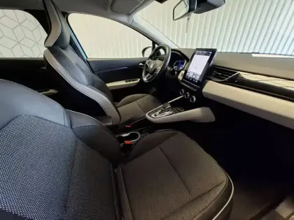 Photo 11 Renault Captur  E-Tech 145 - 21