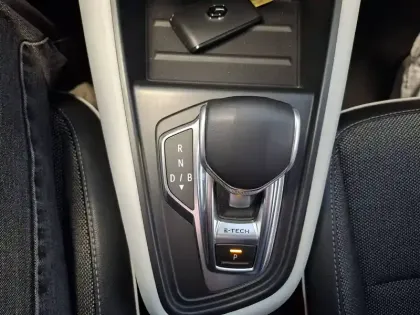 Photo 38 Renault Captur  E-Tech 145 - 21