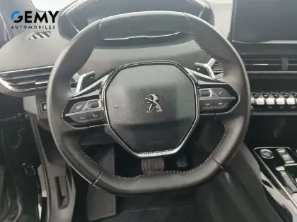 Photo 12 Peugeot 5008  Hybrid 136 e-DCS6