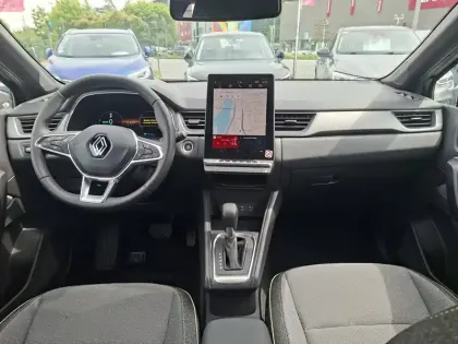 Photo 19 Renault Captur  E-Tech full hybrid 145 ch