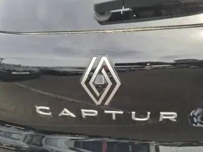 Photo 33 Renault Captur  E-Tech full hybrid 145 ch