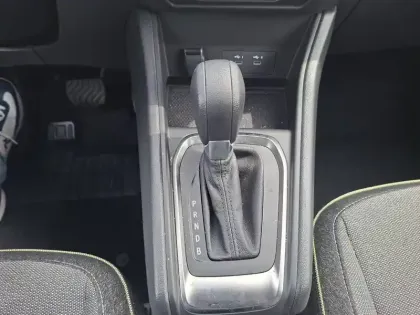 Photo 24 Renault Captur  E-Tech full hybrid 145 ch
