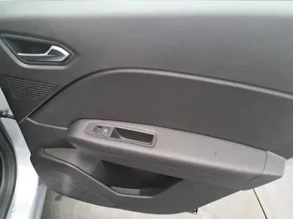 Photo 22 Renault Captur  E-Tech 145 - 21