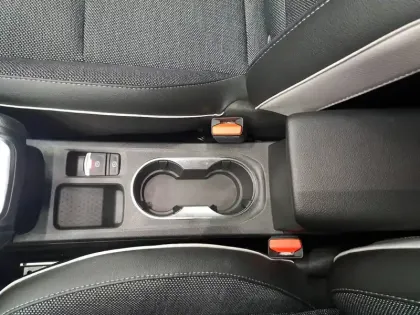 Photo 33 Renault Captur  E-Tech full hybrid 145