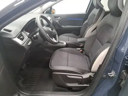 Photo 26 Renault Captur  E-Tech full hybrid 145
