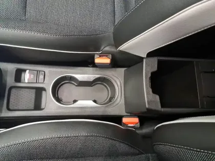 Photo 34 Renault Captur  E-Tech full hybrid 145