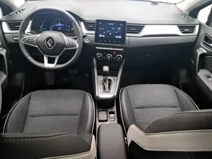Photo 42 Renault Captur  E-Tech full hybrid 145
