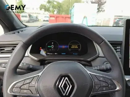 Photo 13 Renault Captur  E-Tech full hybrid 145 ch