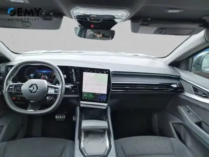 Photo 7 Renault Austral  E-Tech hybrid 200