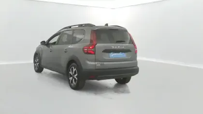 Photo 11 Dacia Jogger  Hybrid 140 7 places