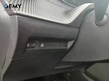Photo 31 Peugeot 208  PureTech 100 S&S BVM6