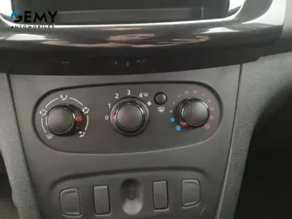 Photo 27 Dacia Sandero  SCe 75