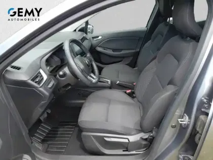 Photo 8 Renault Clio  E-Tech full hybrid 145