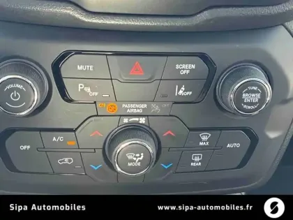 Photo 16 Jeep Renegade  1.3 Turbo T4 190 ch PHEV BVA6 4xe eAWD