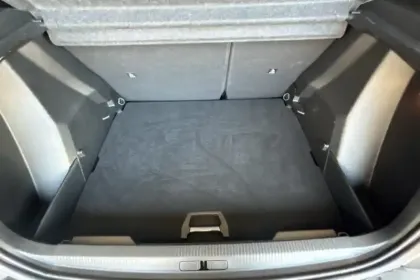 Photo 10 Peugeot 2008  Hybrid 136 e-DCS6
