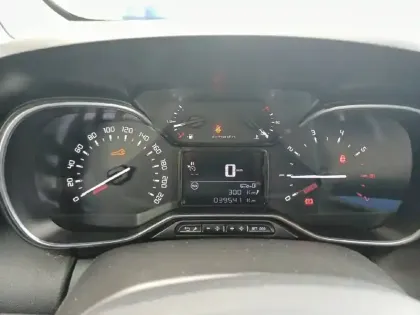 Photo 9 Citroën C3 Aircross  PureTech 110 S&S BVM6