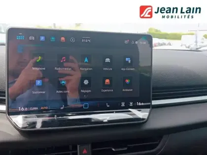 Photo 14 Volkswagen T-roc  1.5 eTSI EVO2 Hybrid 150 ch DSG7