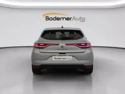Photo 18 Renault Megane  IV Berline TCe 140