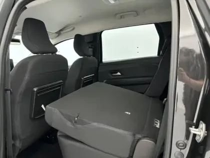 Photo 42 Dacia Jogger  Hybrid 140 7 places GSR2