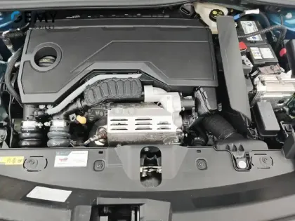 Photo 11 Peugeot 2008  Hybrid 145 e-DCS6