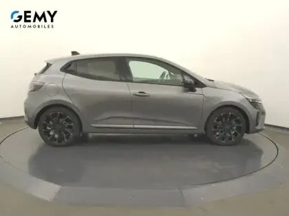 Photo 18 Renault Clio  E-Tech full hybrid 145