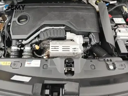 Photo 11 Peugeot 2008  Hybrid 145 e-DCS6