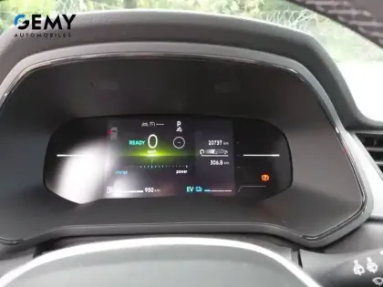 Photo 14 Renault Captur  E-Tech full hybrid 145 ch