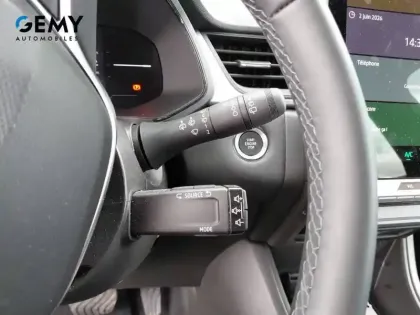 Photo 18 Renault Captur  E-Tech full hybrid 145 ch
