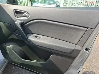 Photo 16 Renault Captur  Blue dCi 115 EDC