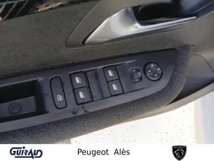 Photo 10 Peugeot 208  Hybrid 100 e-DCS6