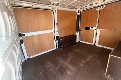 Photo 13 Peugeot Boxer  TOLE 330 L1H1 BLUEHDI 120 S&S