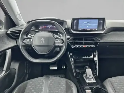 Photo 7 Peugeot 2008  PureTech 130 S&S EAT8