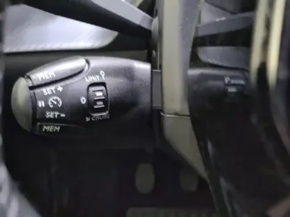Photo 25 Peugeot 208  PureTech 75 S&S BVM5