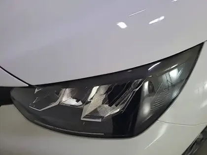 Photo 15 Peugeot 208  PureTech 75 S&S BVM5