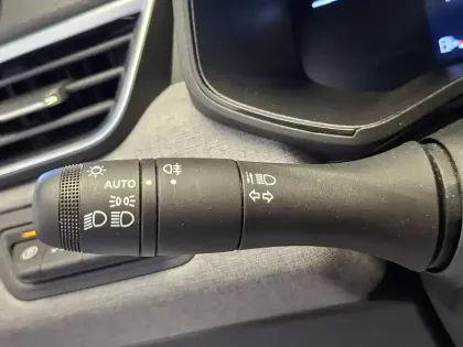 Photo 31 Renault Clio  Blue dCi 100